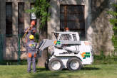 20070417_095900 Operatori CM alzano la cesata di cantiere
