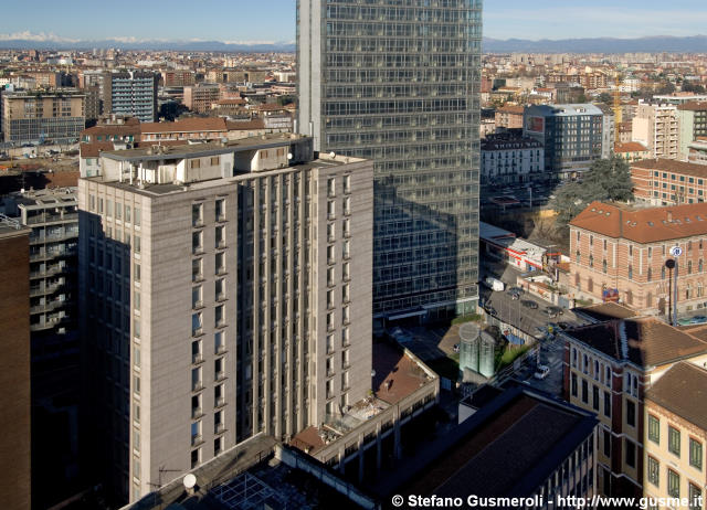  Palazzo via Fara 39 - click to next image