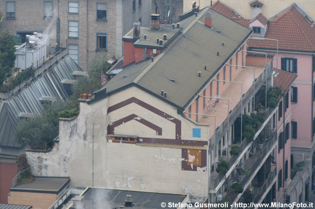  Copertura di via Fatebenefratelli 32 - click to next image