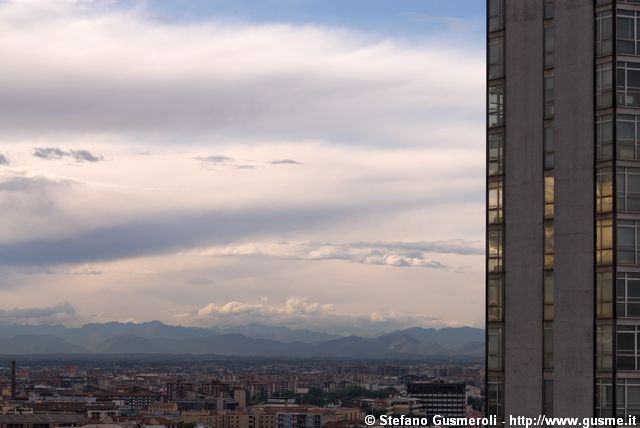  Torre Galfa e prealpi - click to next image