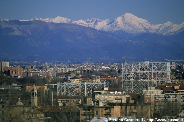  Gasometri Bovisa e pizzo Arera - click to next image