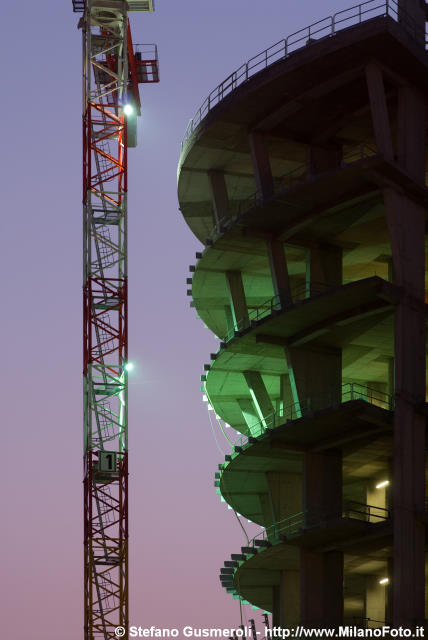  Cantiere al tramonto - click to next image