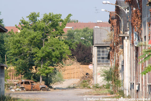  Viale interno Sud - click to next image