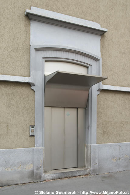  Portoncino - click to next image