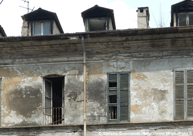  Finestre e abbaini - click to next image