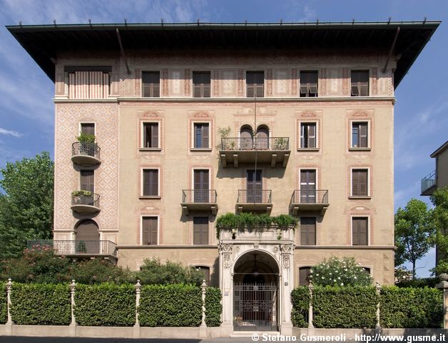  Palazzo via degli Olivetani 8 - click to next image