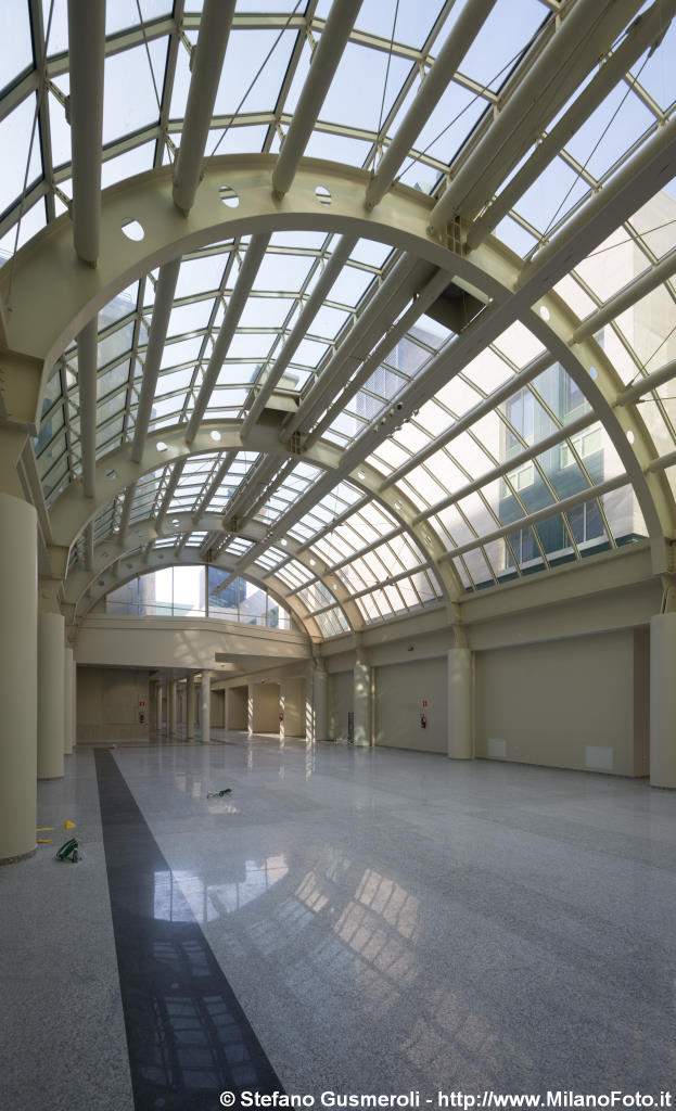  Galleria - click to next image