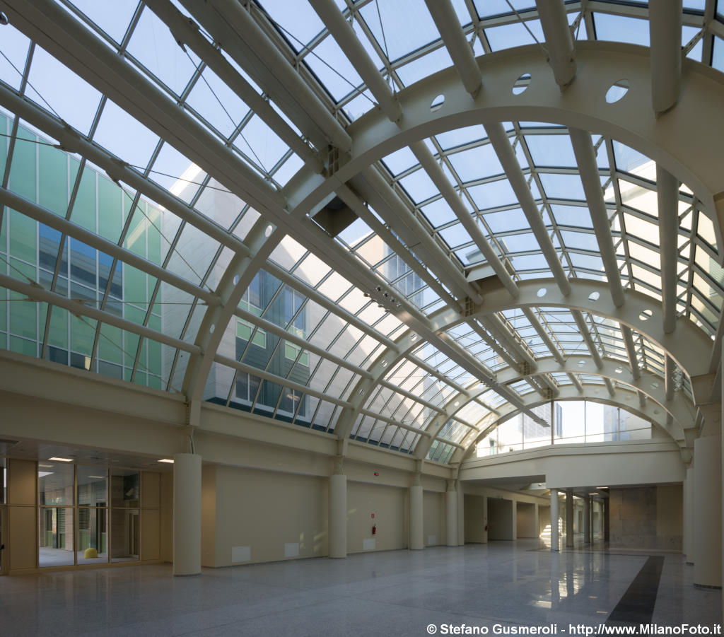  Galleria - click to next image