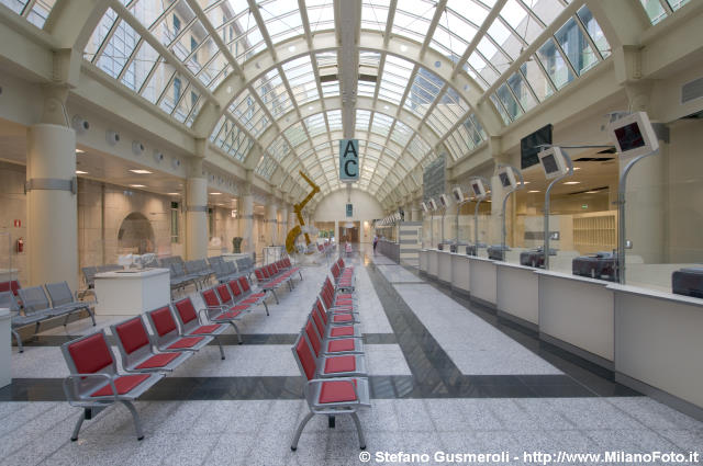  Galleria - click to next image