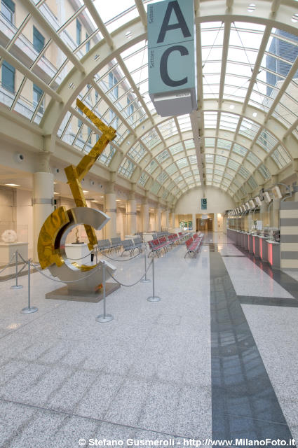  Galleria - click to next image