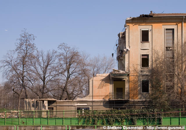  Via Pagano 17 in demolizione - click to next image