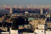 20041230_084802 Tetti, stadio S.Siro e alpi innevate dal monte Nery alla Berretta del Vescovo 