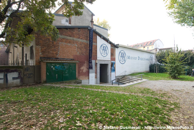  Ingresso al museo Diocesano - click to next image
