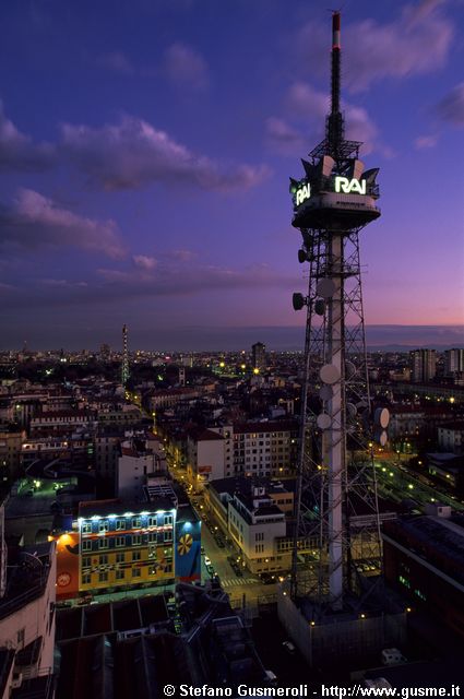  Torre RAI, via Pucci e Gherardini - click to next image