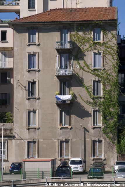  Via Revere 18 - Retro - click to next image