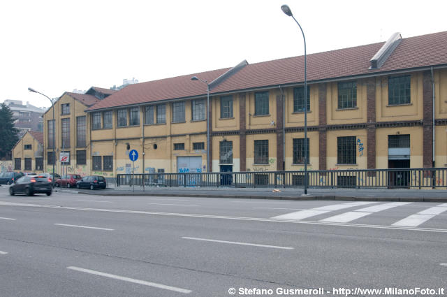  Viale Richard 24 - click to next image