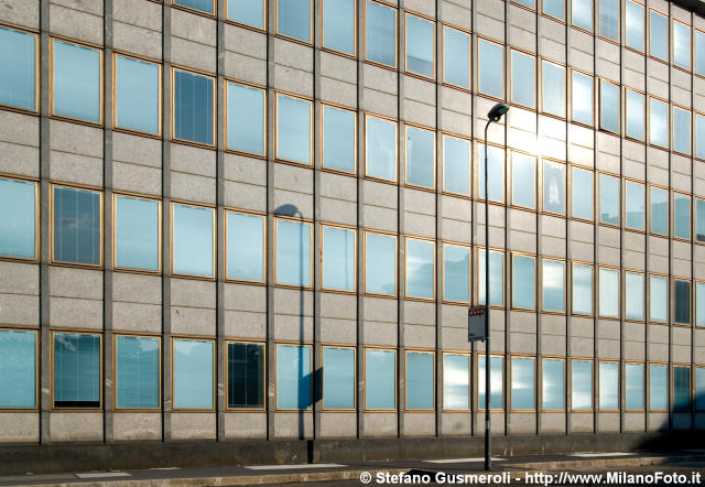 Rizzoli 6 - click to next image
