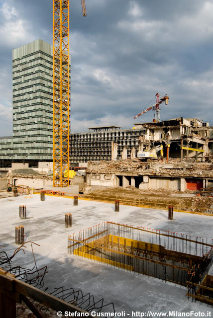  Demolizione e costruzione - click to next image
