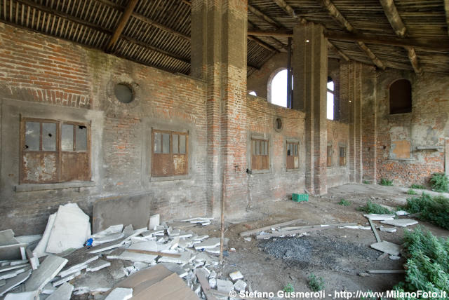  Portico del fienile - click to next image