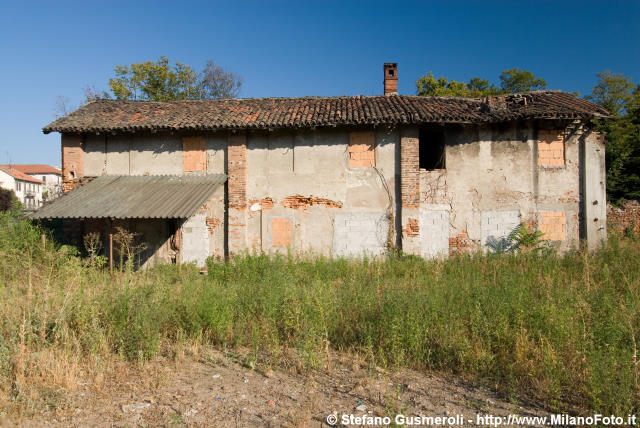  Edificio Nord - Fronte interno - click to next image