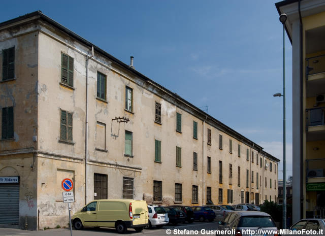  Facciata Est - click to next image