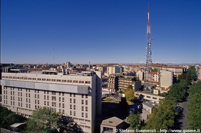  Ospedale Buzzi e traliccio via S.Galdino - click to next image