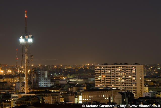  Torre RAI e Sempione 33 - click to next image