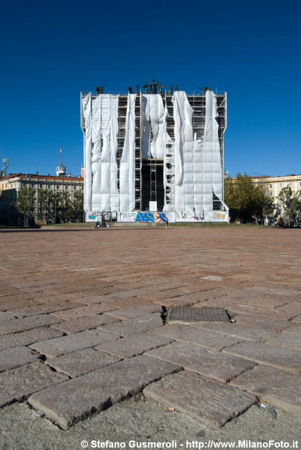  Piazza Sempione - click to next image