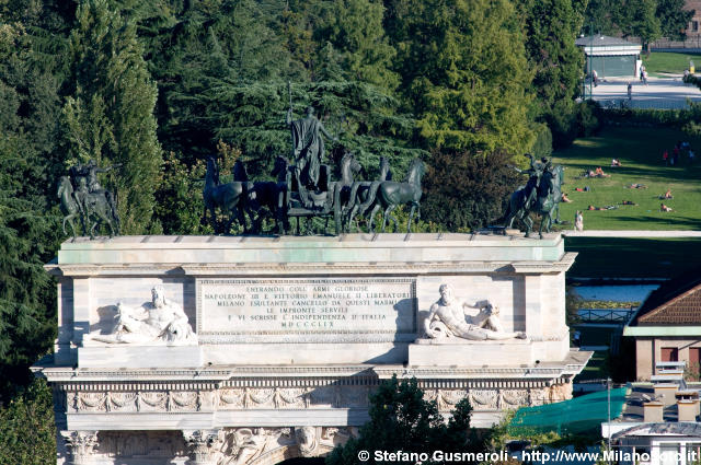  Arco della Pace - click to next image