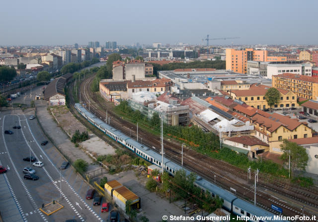  Scalo di Porta genova - click to next image