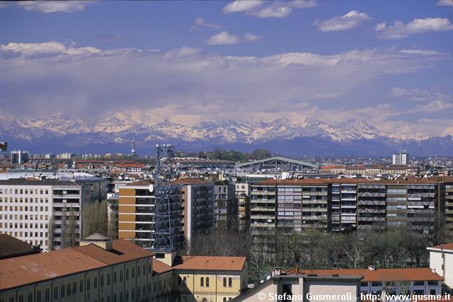  Palazzi via Rita Tonoli 1 e 5, alpi innevate - click to next image