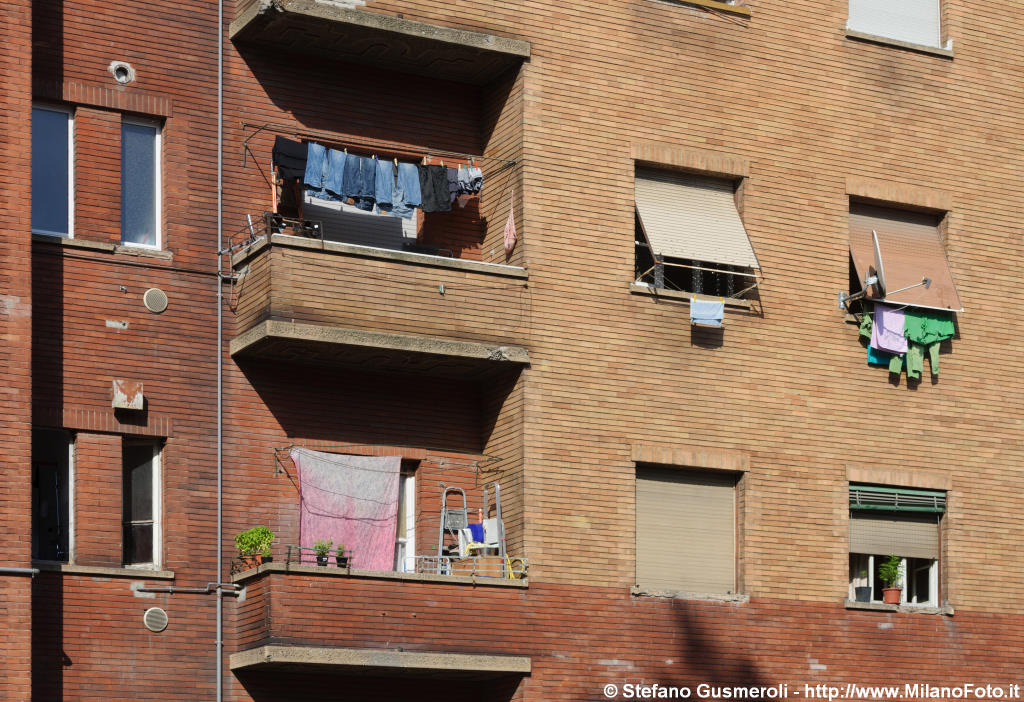  Bucati stesi in via Zamagna 4 - click to next image