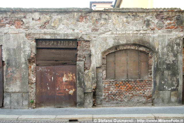  Fronte su via del Bollo - click to next image