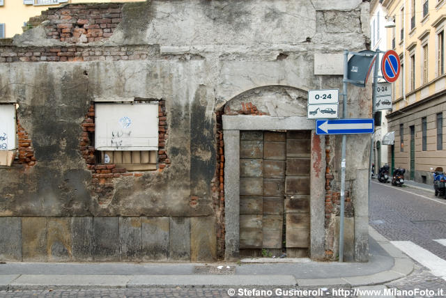  Via Zecca Vecchia 2 - click to next image
