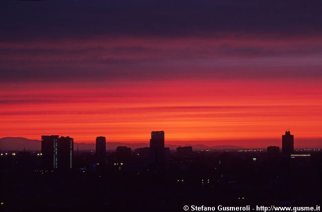  Grattacieli all'alba - click to next image
