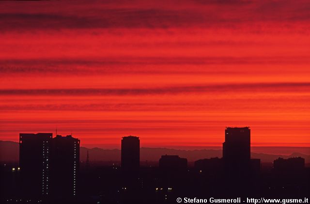  Grattacieli all'alba - click to next image