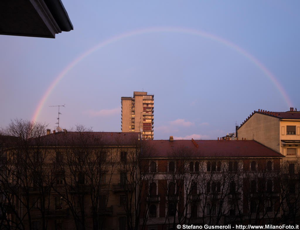  Via Monti 44 e arcobaleno - click to next image