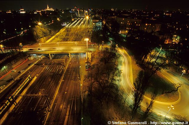  Tornanti e ponte via Curie, Stazione Cadorna - click to next image