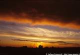 1997xxxx_007_25 Cumuli rossi e tramonto dietro via A. da Giussano 21