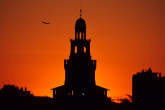 20031006_038_17 Torre del Filarete all'alba con aereo