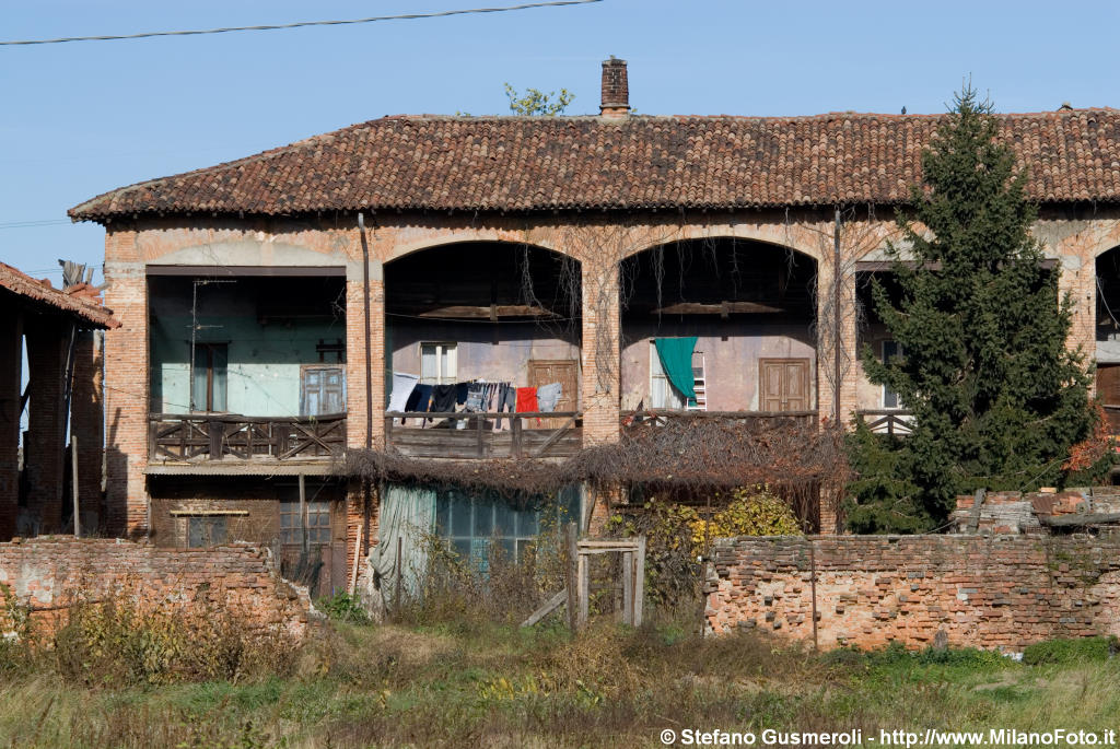  Cascina Merlata - click to next image