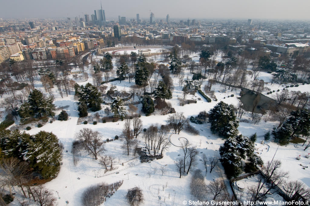  Parco Sempione innevato - click to next image