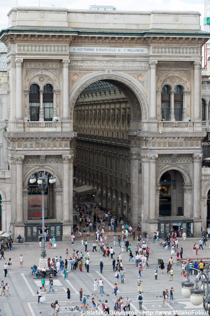  Arco Sud ingresso Galleria - click to next image