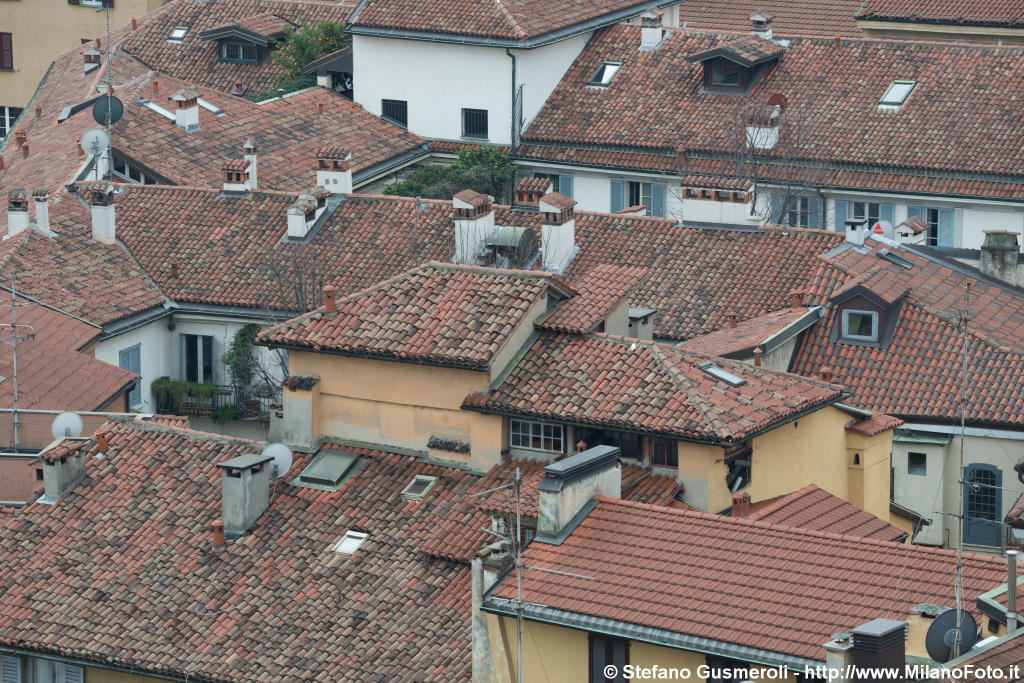  Balconcino romantico tra i tetti di via Zecca Vecchia - click to next image