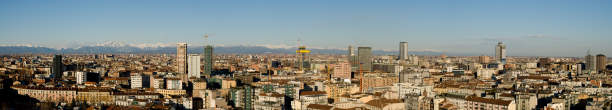 20090213_163603_P Panoramica verso Alpi e grattacieli