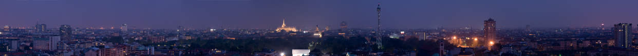 20091017_190216_P Panoramica notturna sul centro
