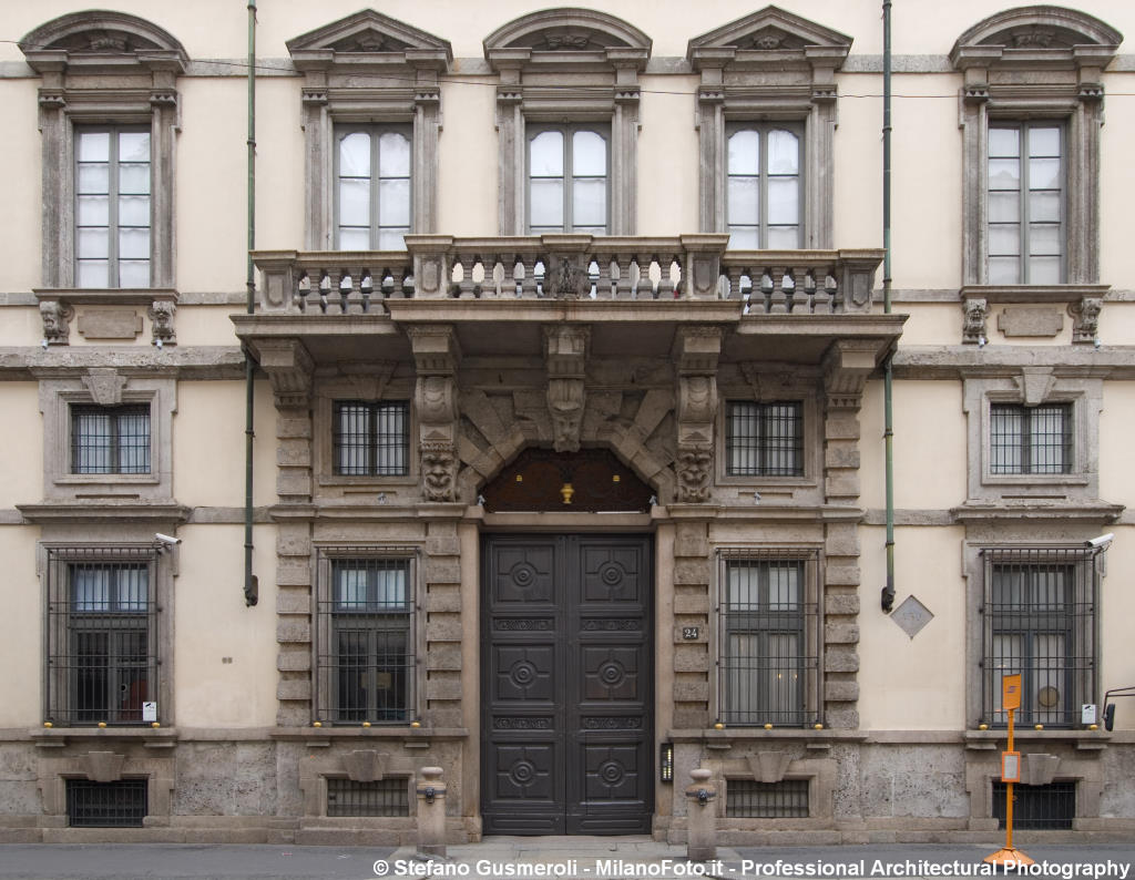  Ingresso - click to next image