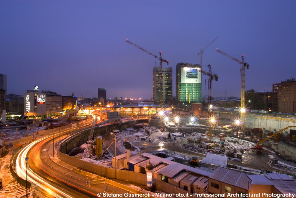  Panoramica serale sul cantiere innevato - click to next image